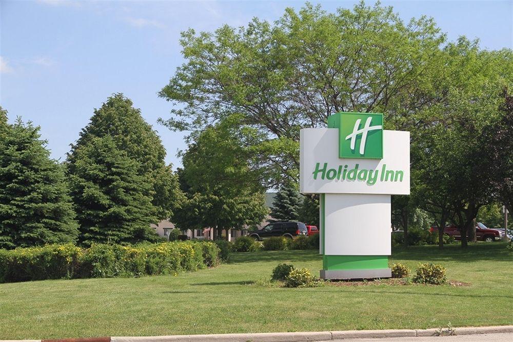 Holiday Inn - Manitowoc Bagian luar foto