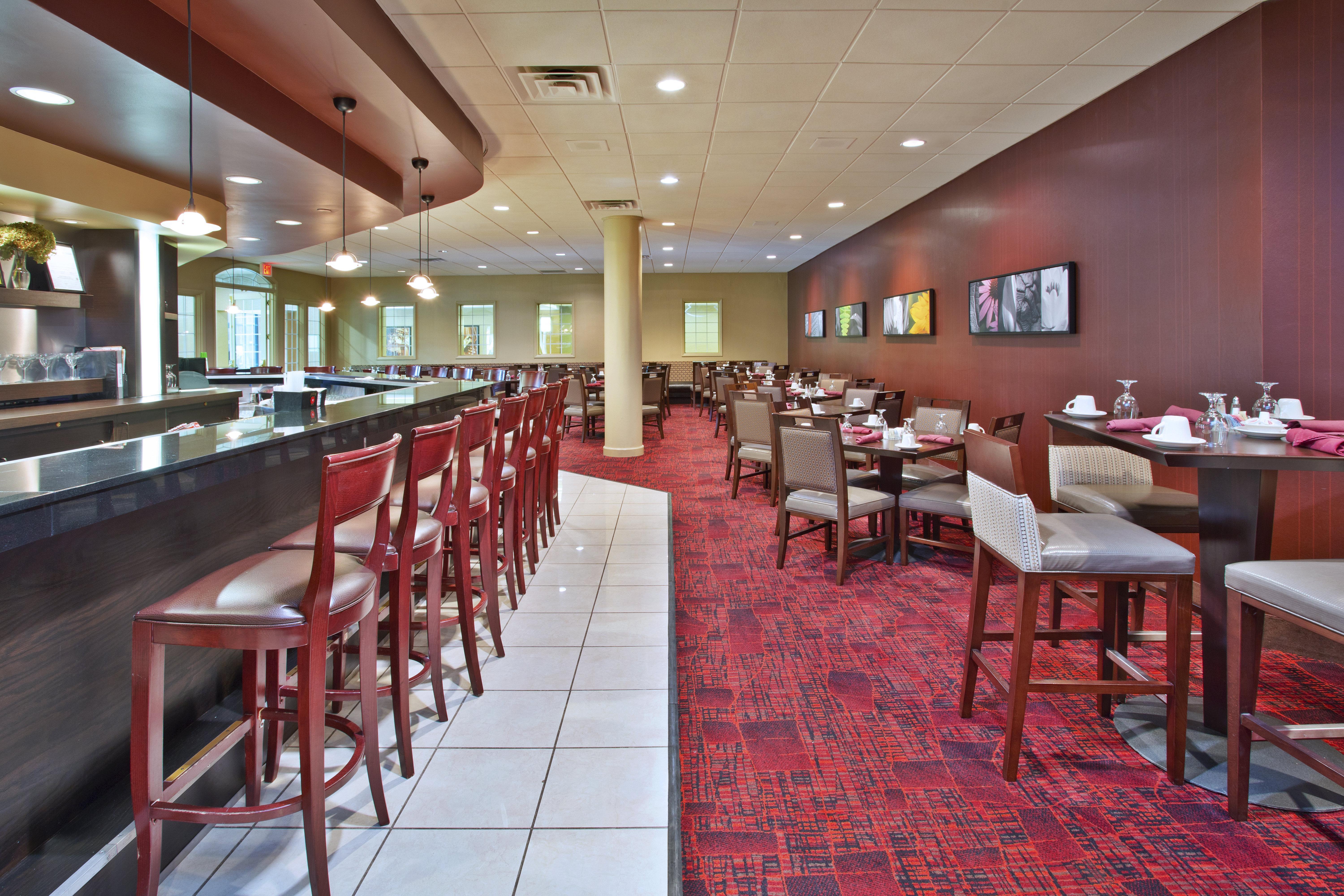 Holiday Inn - Manitowoc Bagian luar foto