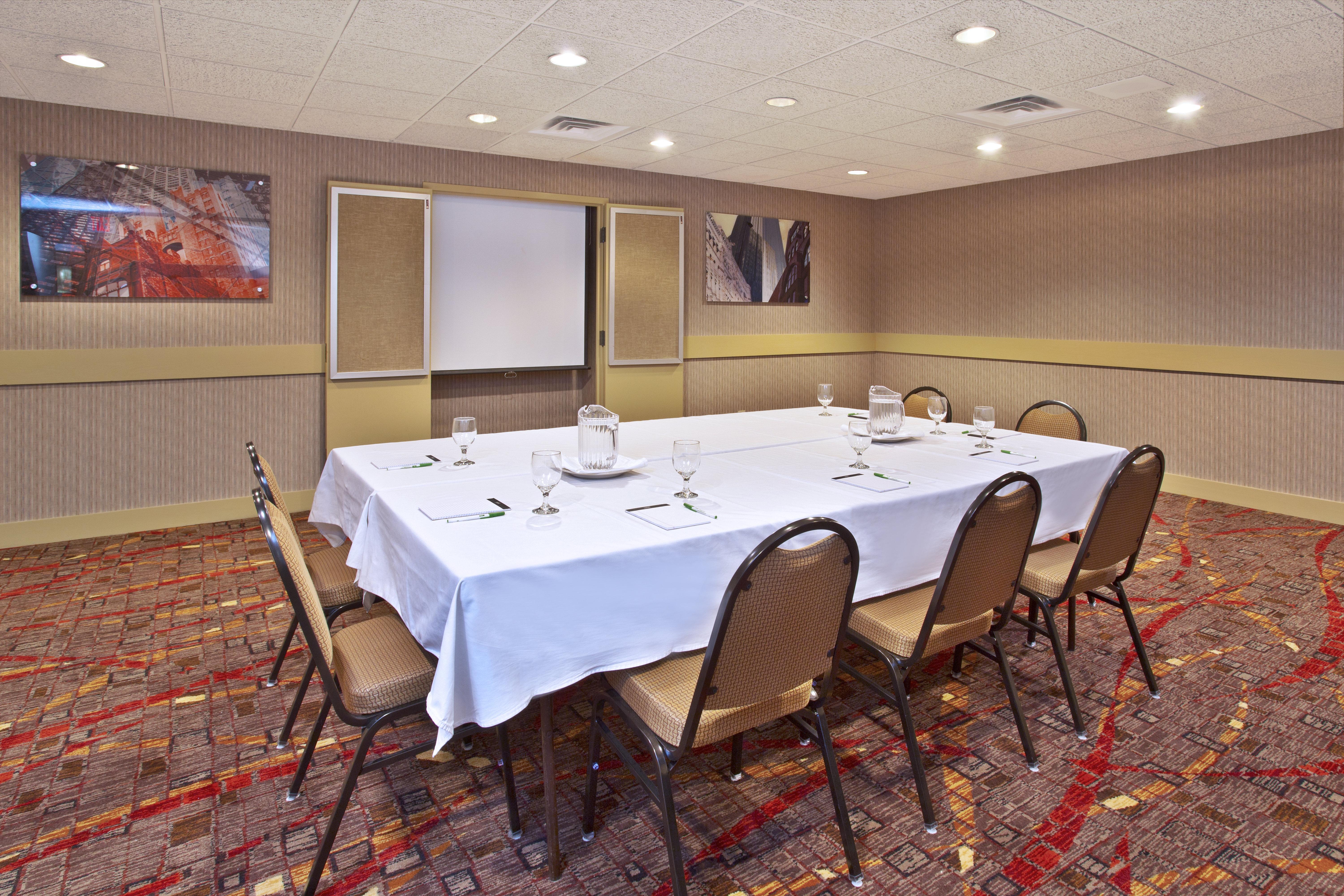 Holiday Inn - Manitowoc Bagian luar foto