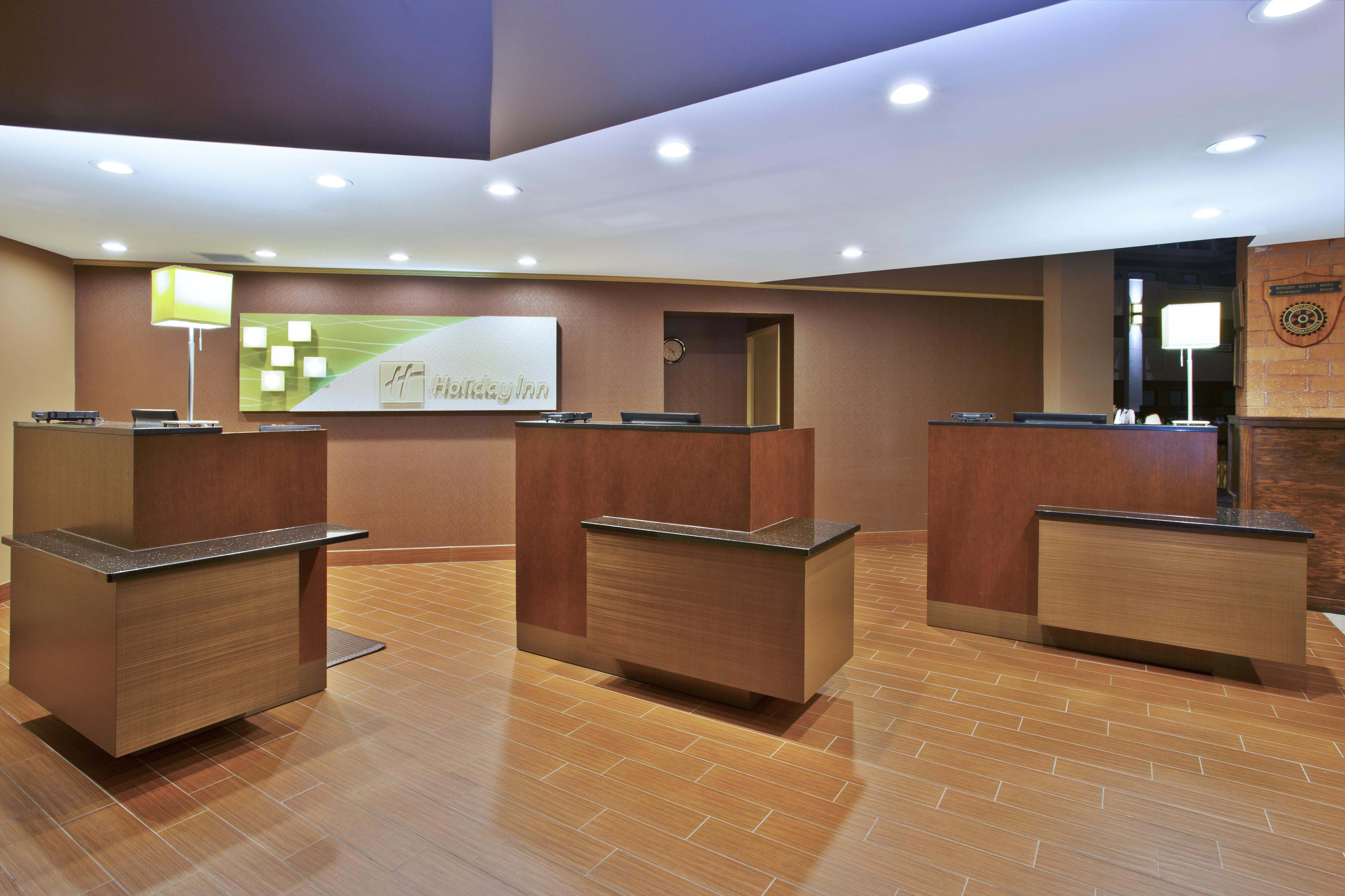 Holiday Inn - Manitowoc Bagian luar foto