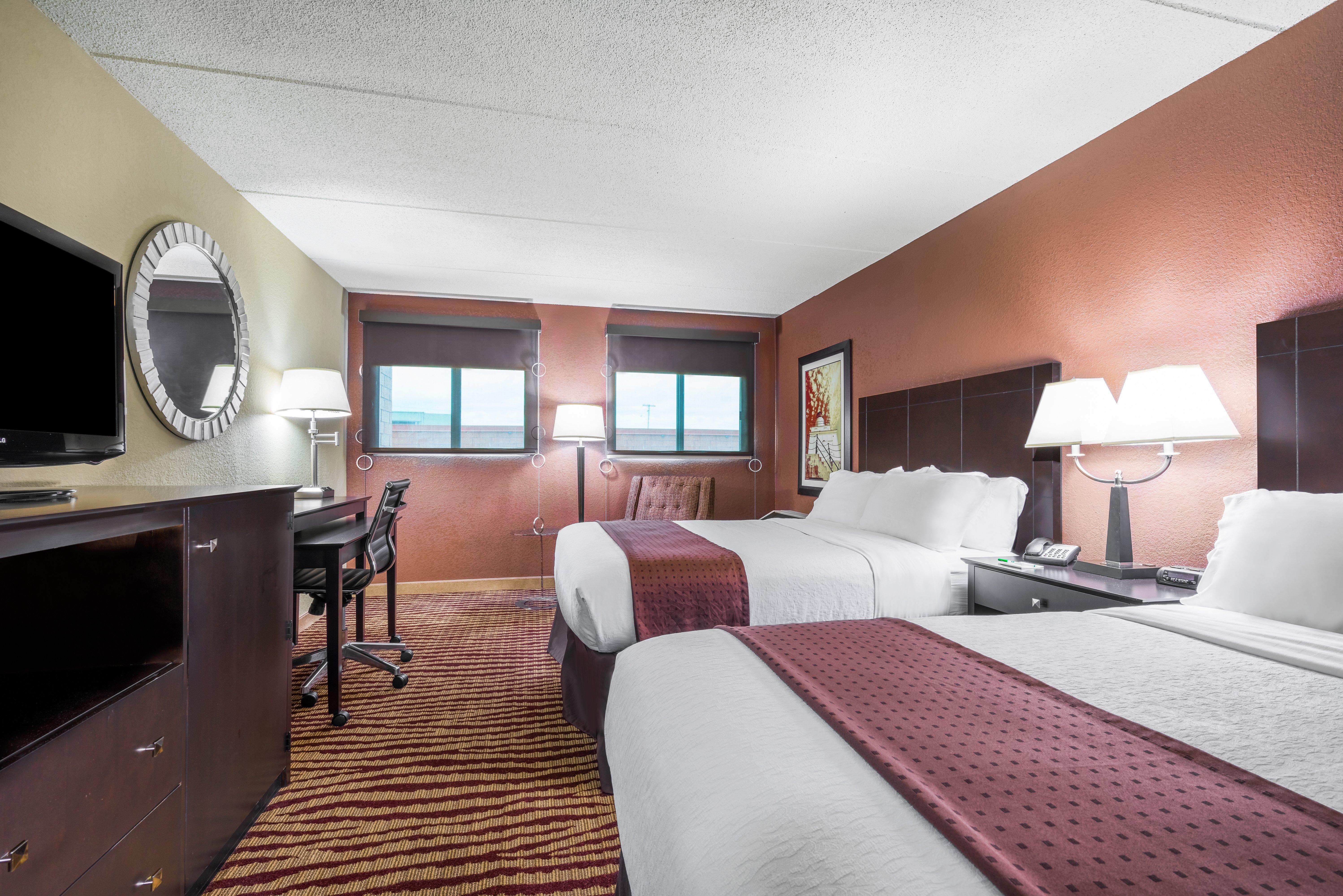 Holiday Inn - Manitowoc Bagian luar foto