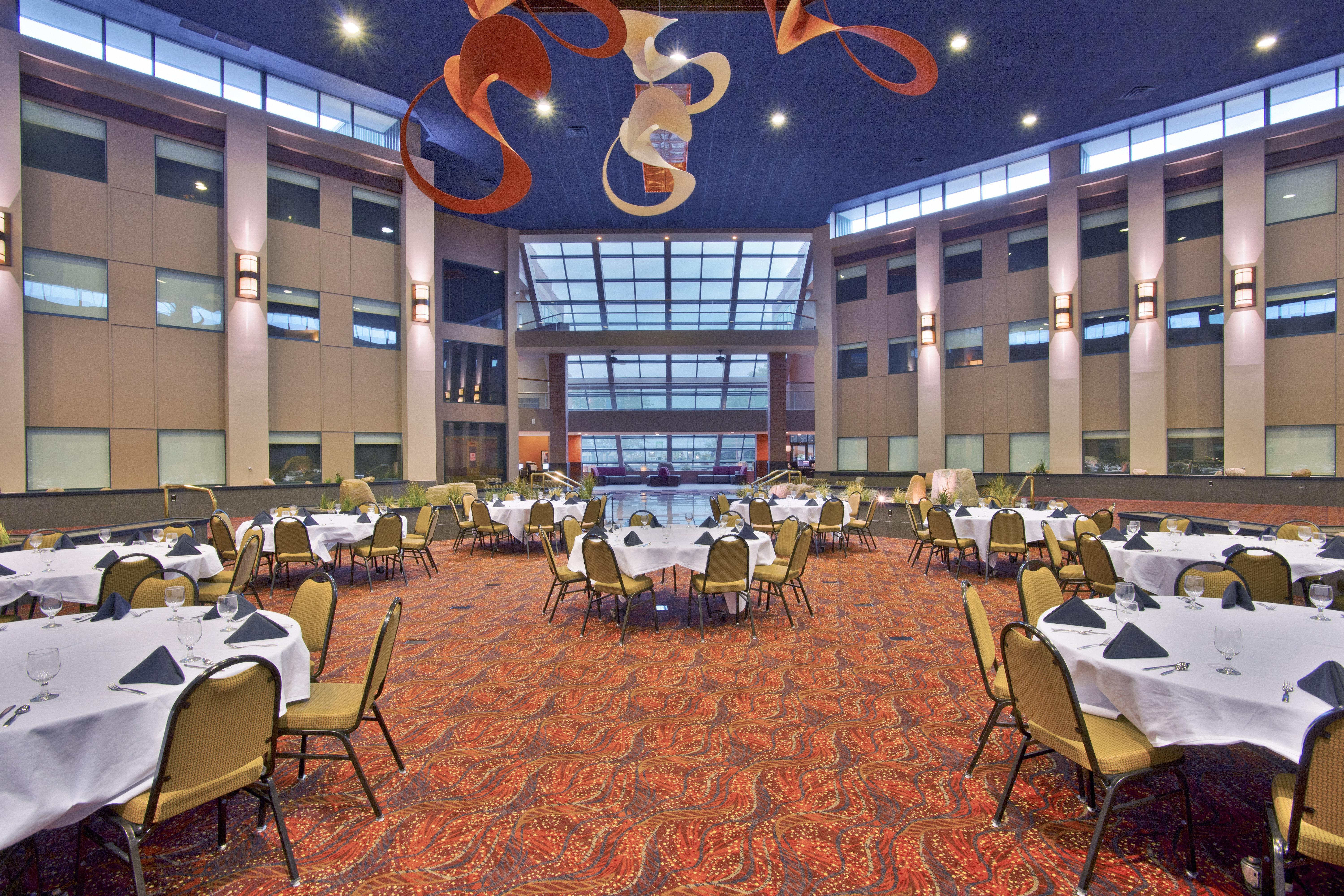 Holiday Inn - Manitowoc Bagian luar foto