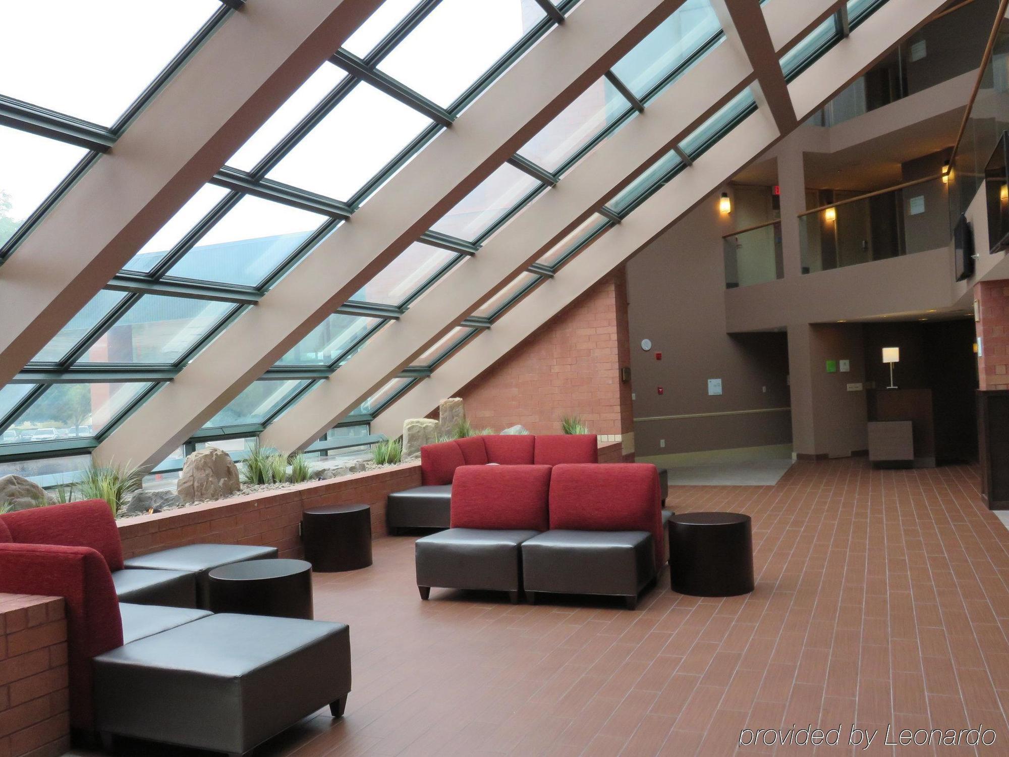 Holiday Inn - Manitowoc Bagian luar foto